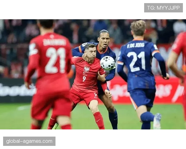 莱万vs法尔考 顶级中锋进攻效率与战术适配差距在哪